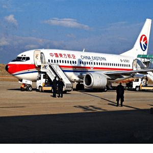 二连浩特机场邮寄航空快运业稳步发展的原因是什么？